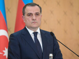 Ceyhun Bayramov Ciddəyə yola düşdü