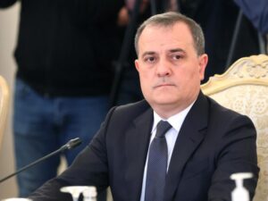 Ceyhun Bayramov Qazaxıstana getdi