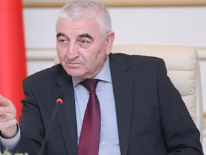 75 yaşlı Məzahir Pənahov yenidən MSK sədri seçildi